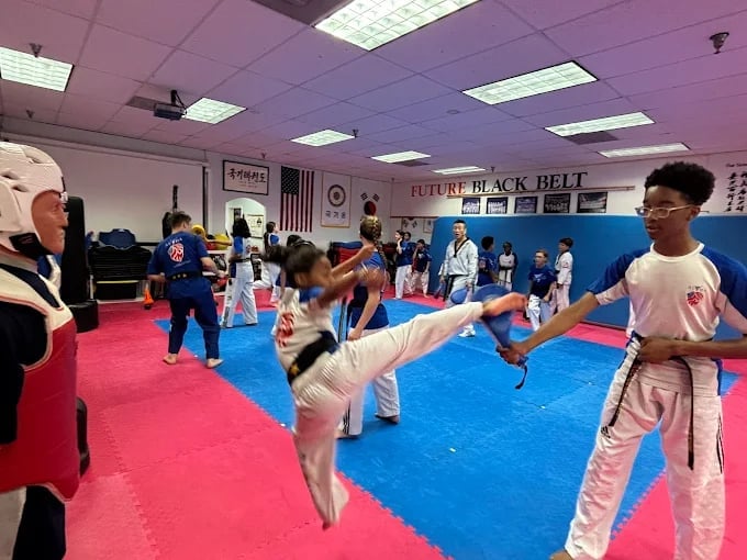 Students training on mats in Alpha KT dojang
